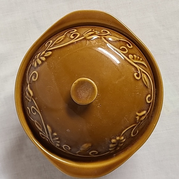 Savinio Stoneware Brown Mini Crock Casserole Lidded Pot EUC - Picture 2 of 5